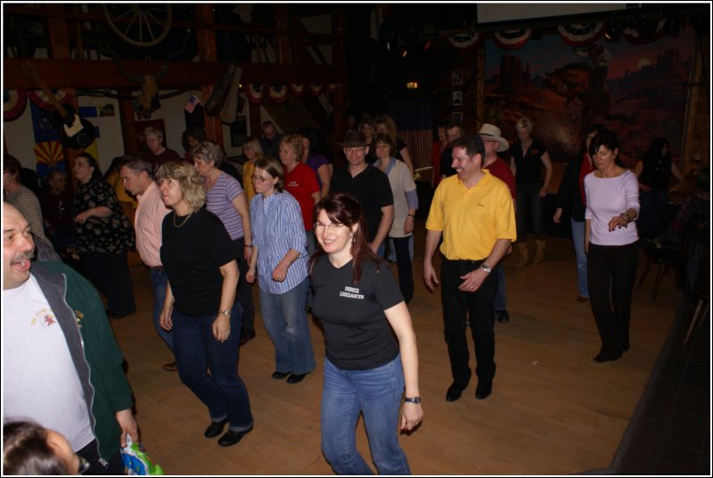 Benefiz Line Dance Marathon Desert Devil Dancers