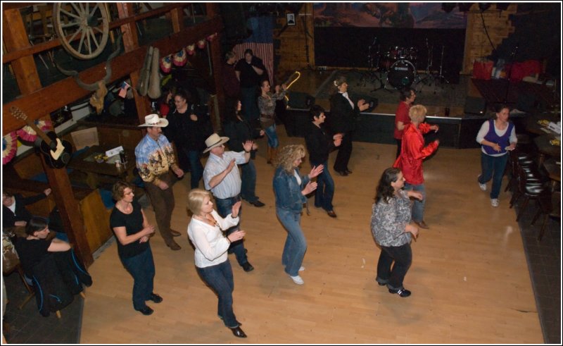 Benefiz Line Dance Marathon Desert Devil Dancers