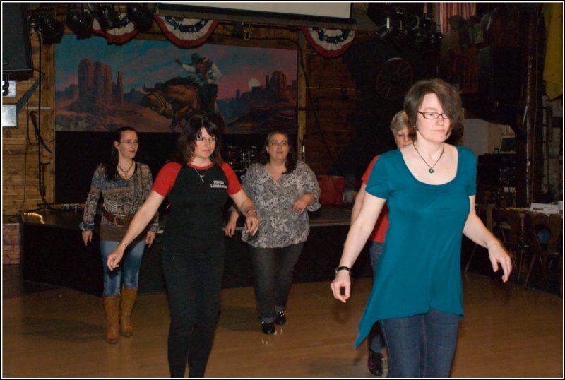 Benefiz Line Dance Marathon Desert Devil Dancers