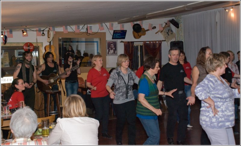 Benefiz Line Dance Marathon Munich Line Dancer