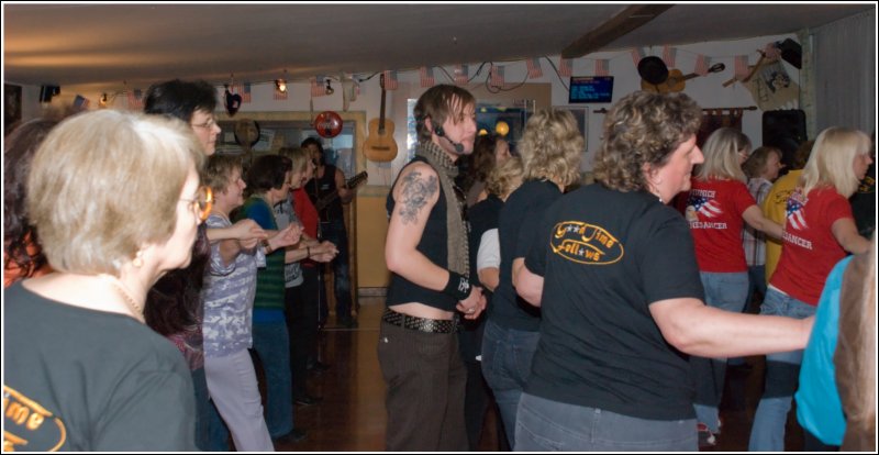 Benefiz Line Dance Marathon Munich Line Dancer