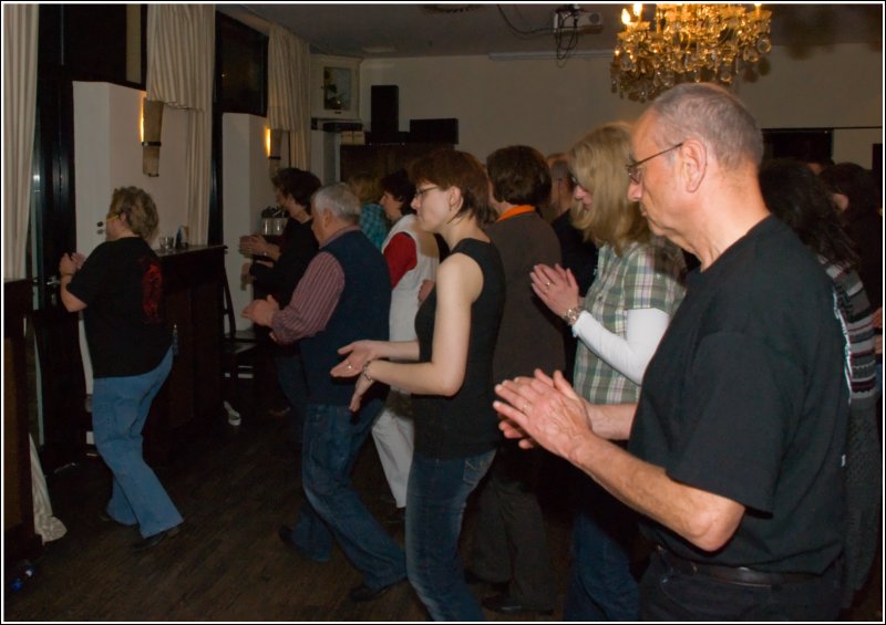 Benefiz Line Dance Marathon Crazy Legs