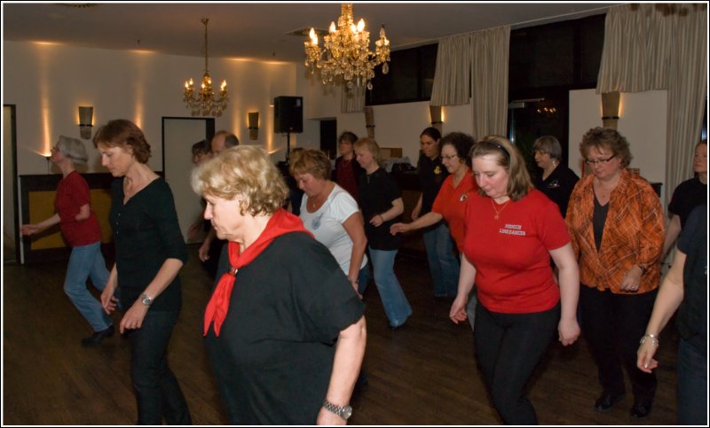 Benefiz Line Dance Marathon Crazy Legs