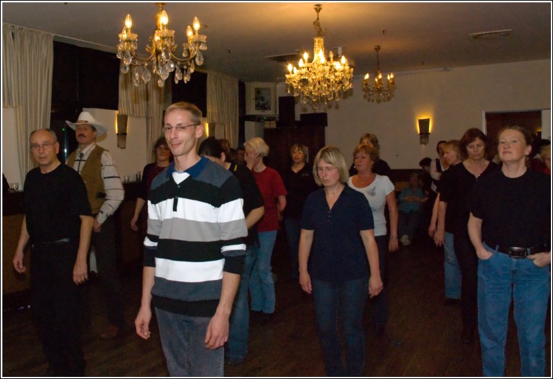 Benefiz Line Dance Marathon Crazy Legs